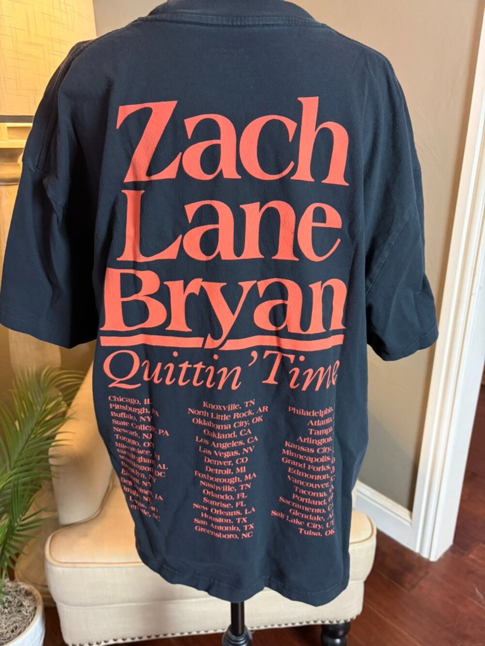 Zach Bryan Quittin Time Concert Tour T-shirt, Size Large